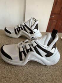 BNWB Authentic Louis Vuitton Archlight sneakers 39 EU/6 UK